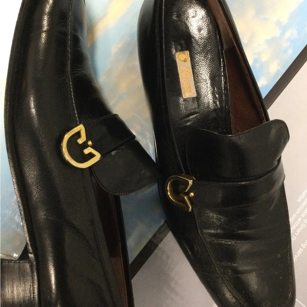 Gucci Black Leather Loafers with Gold G Buckle